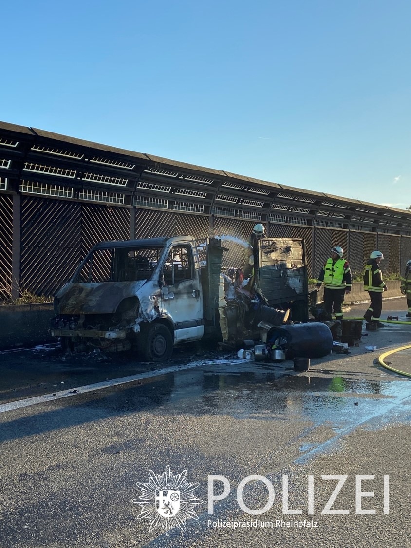 POL-PDNW: Polizeiautobahnstation Ruchheim - Fahrzeugbrand auf der BAB 6