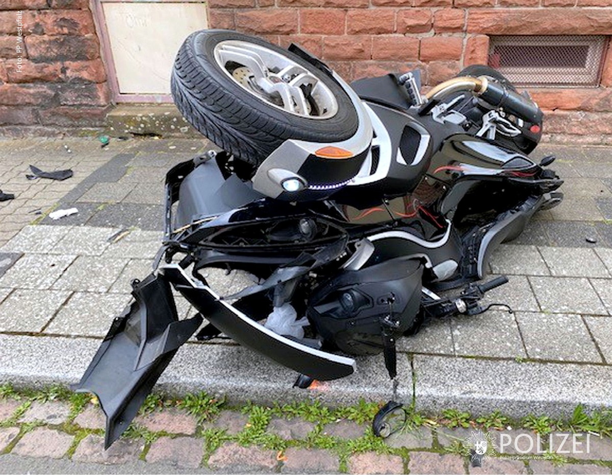 POL-PPWP: Kettenreaktion bei Unfall - zwei Schwerverletzte