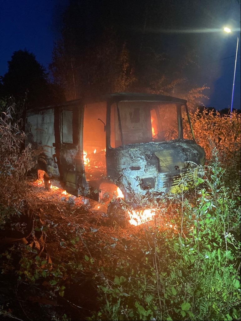 POL-VIE: Willich-Neersen: Brandstiftung auf ehemaligem Schrottplatz