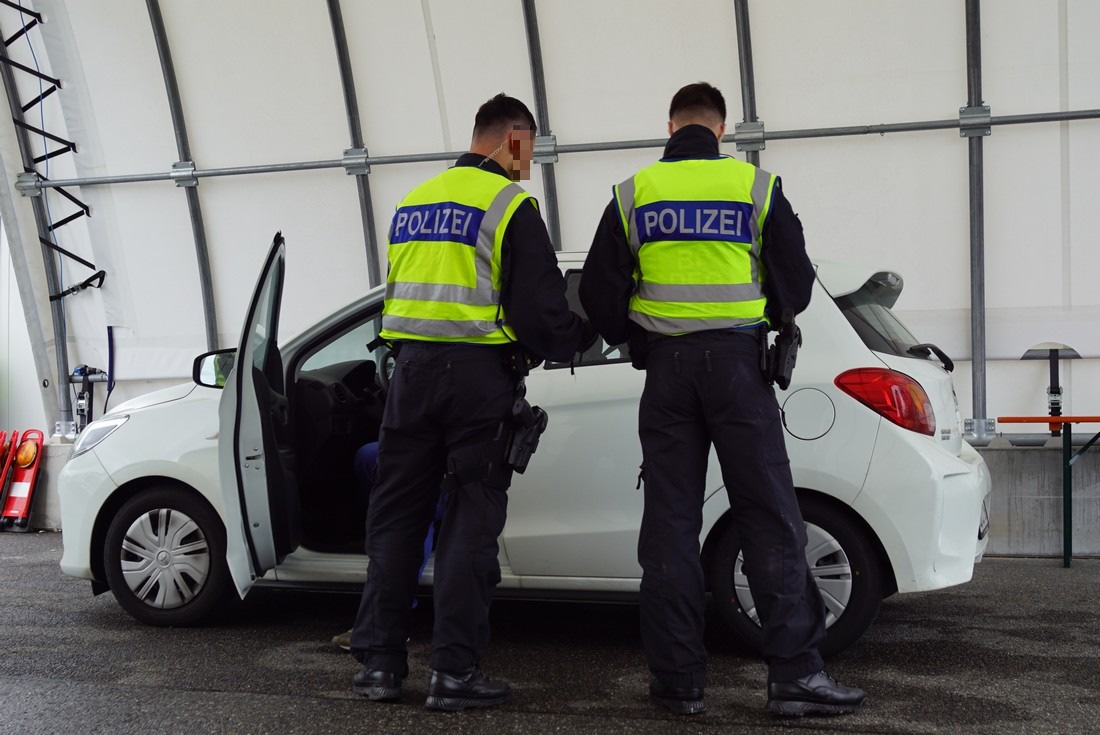 Bundespolizeidirektion München: Ungewollt schnelles Wiedersehen/ Bundespolizei greift pakistanische Migranten auf