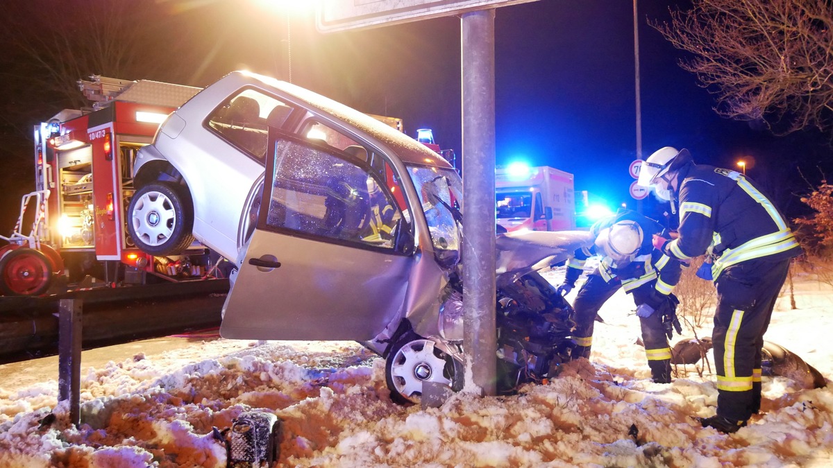 FW Celle: Verkehrsunfall auf dem Wilhelm-Heinichen-Ring