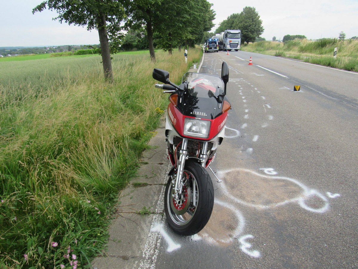 POL-ME: 62-jähriger Motorradfahrer bei Unfall mit Reh schwer verletzt - Ratingen - 2107043