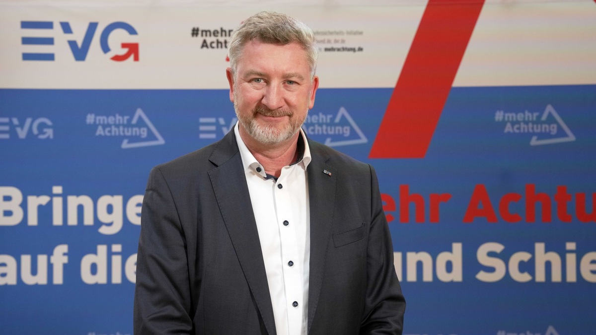 EVG Bayern: Landesvorsitzender Dirk Richter fordert #mehrAchtung