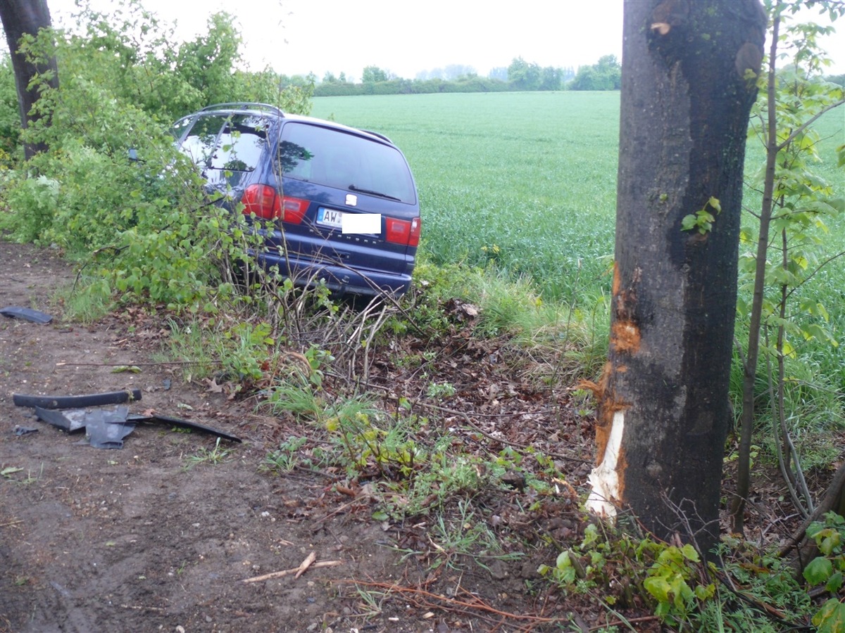 POL-DN: Auffahrunfall mit 13000 Euro Sachschaden