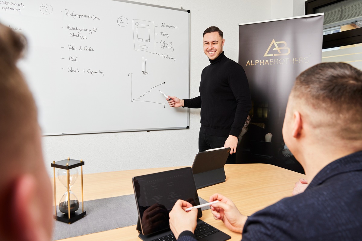 Die Macht der sozialen Medien: Lionel Bruder von den Alphabrothers verrät, wie man mit gezieltem Social-Media-Marketing die Zielgruppe erreicht