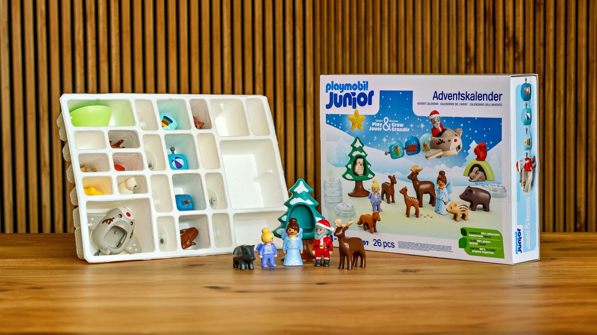 PLAYMOBIL JUNIOR Adventskalender überzeugt durch Nachhaltigkeit: Trays aus nachwachsender Holzfaser von PAPACKS®