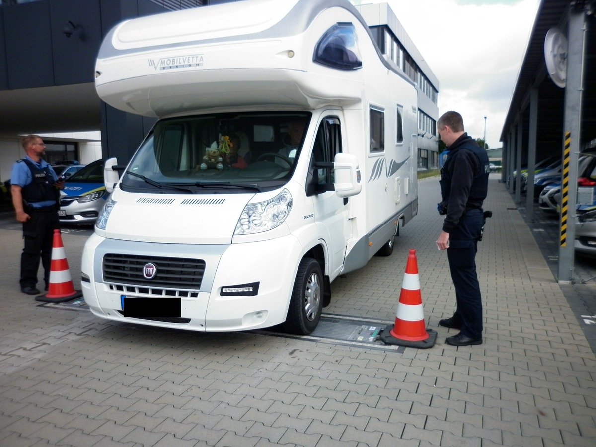 POL-WE: Safe Holiday - Autobahnpolizei hat bei Campern nichts zu bemängeln