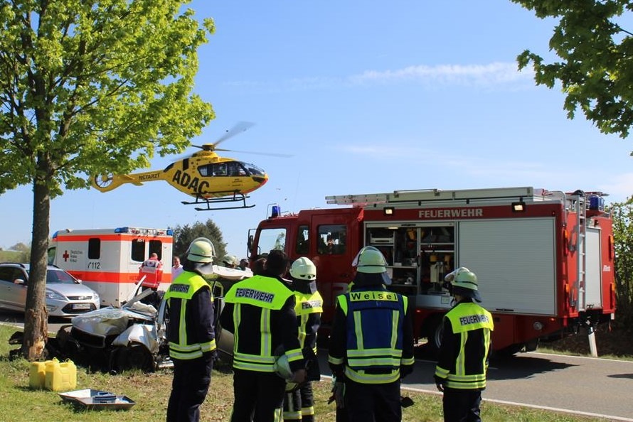 POL-PDMT: Verkehrsunfall mit schwerverletzter Person