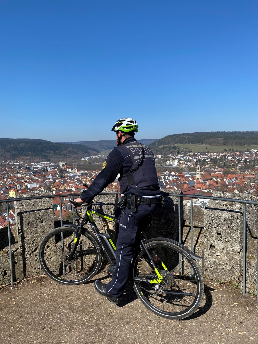 POL-KN: (Tuttlingen) Polizei mit Dienstfahrrädern auf Streifenfahrt 12.8.20