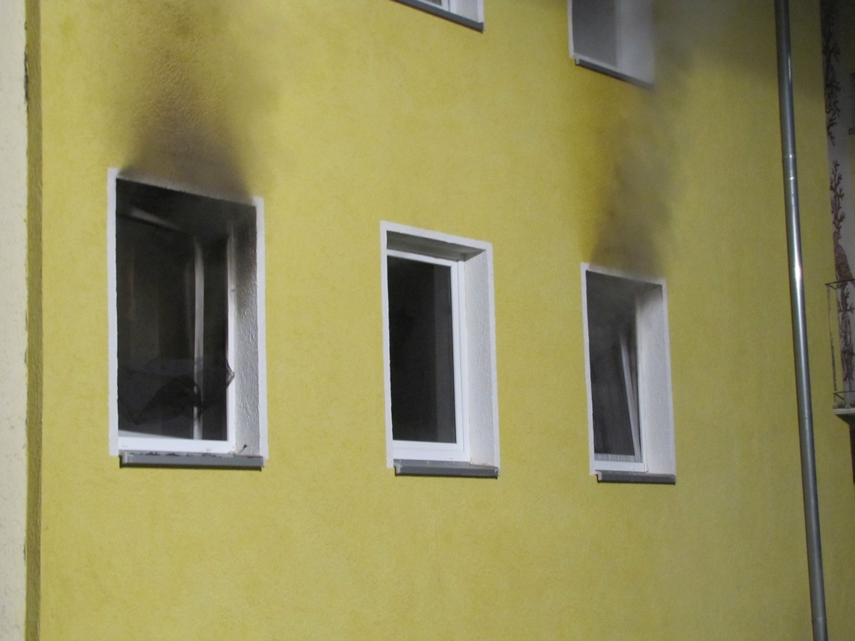 POL-HI: Wohnungsbrand mit verletzter 29-jährigen Mieterin