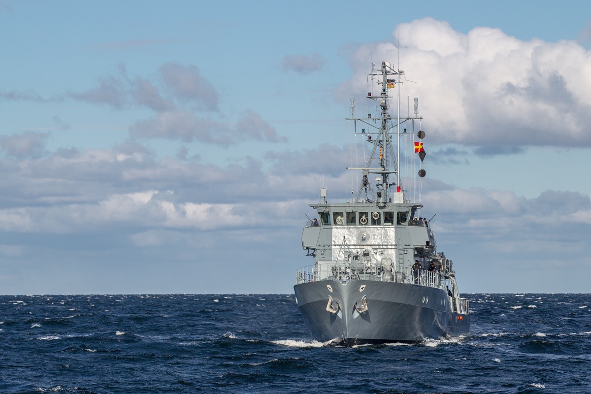 Minenjagdboot &quot;Homburg&quot; kehrt nach vier Monaten heim