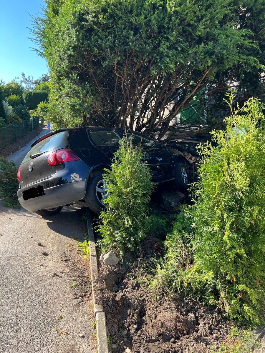 FW-EN: Verkehrsunfall am Sonntagmorgen