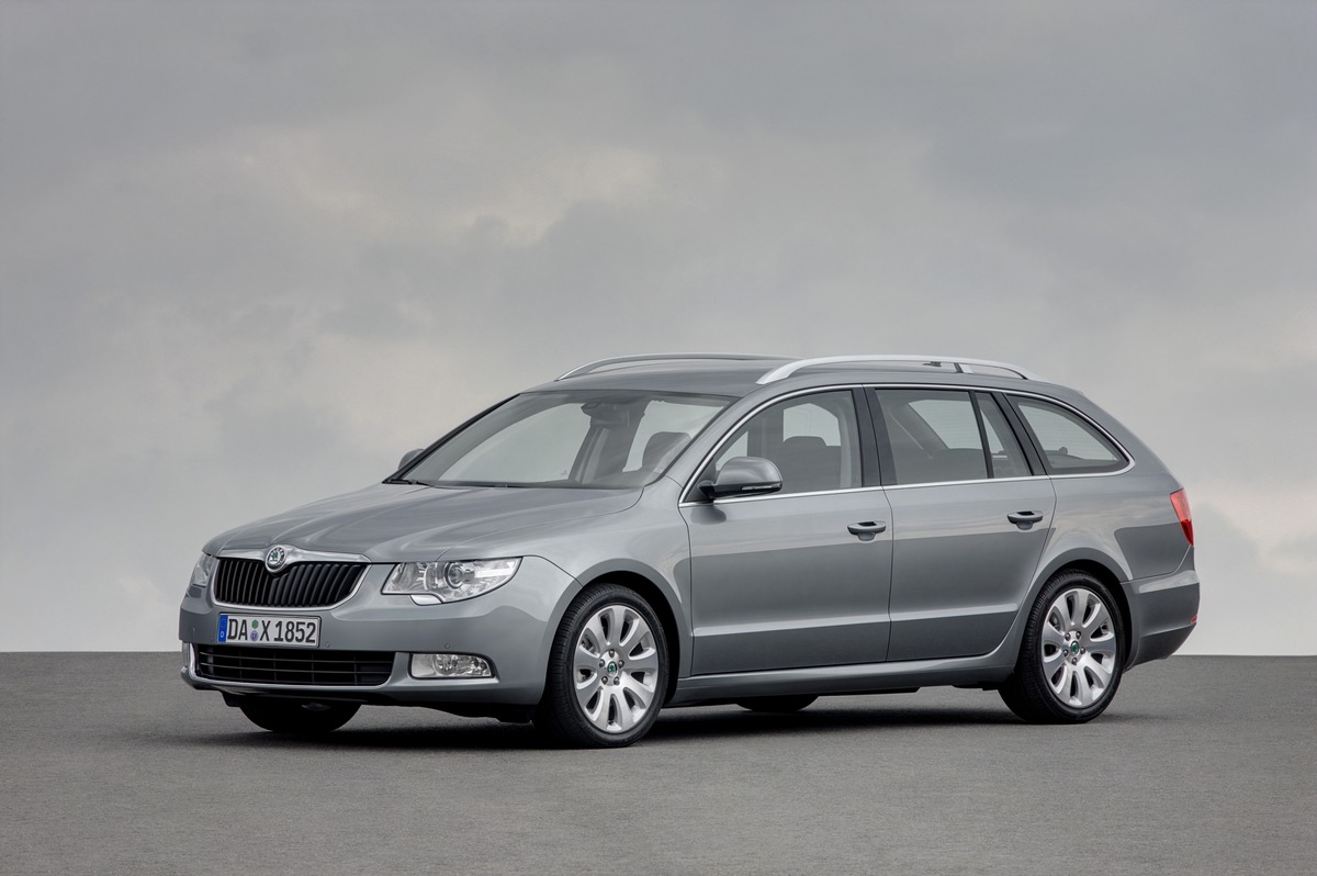 SKODA Superb* gewinnt bei Leserwahl der &#039;Besten Autos 2012&#039; (mit Bild)