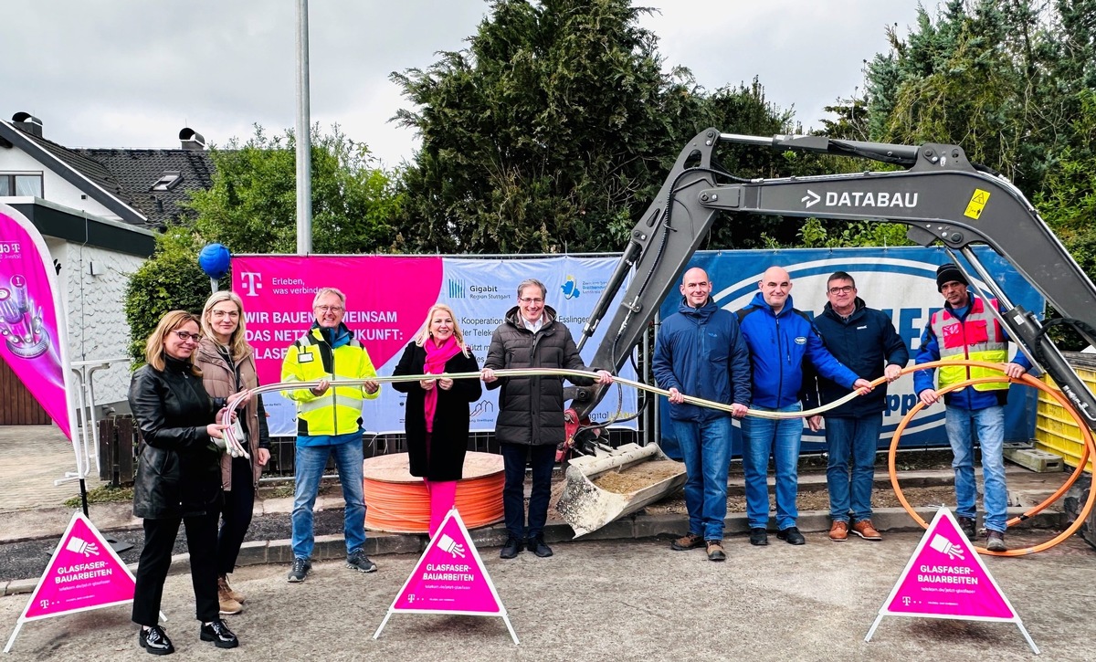 Spatenstich für Glasfaserausbau in Hochdorf