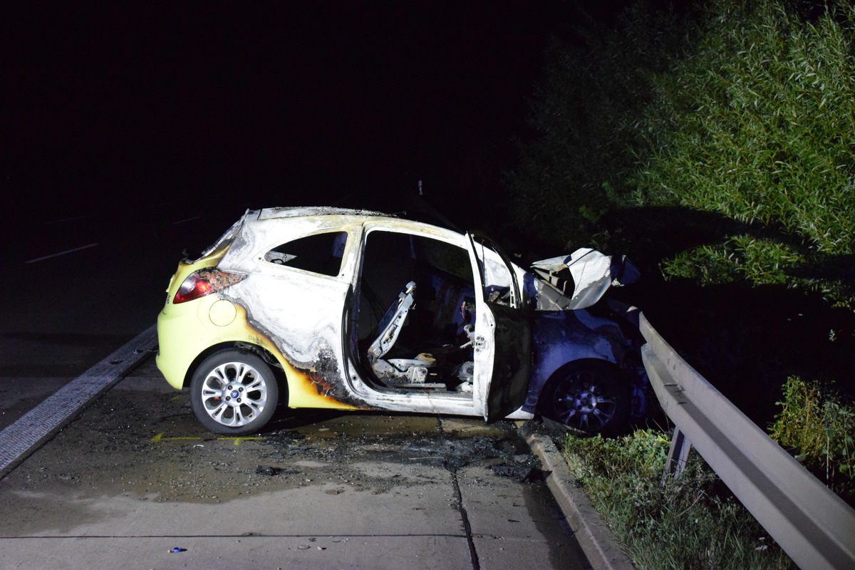 POL-HI: Verkehrsunfall auf der A7 - Pkw in Vollbrand