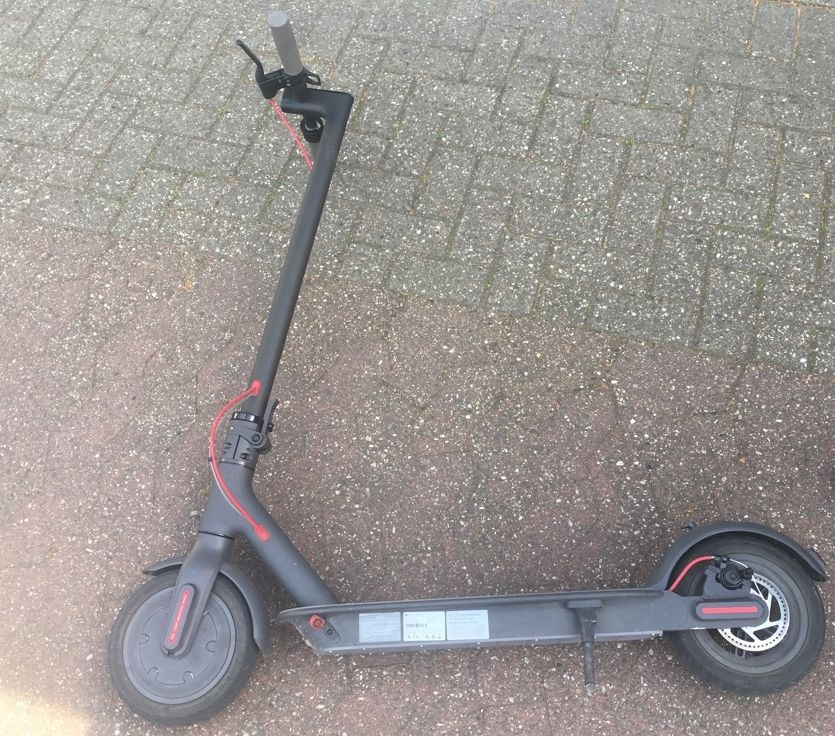 POL-RBK: Bergisch Gladbach - E-Scooter im Visier - Rotlichtverstoß - keine Versicherung - Verdacht Drogenfahrt