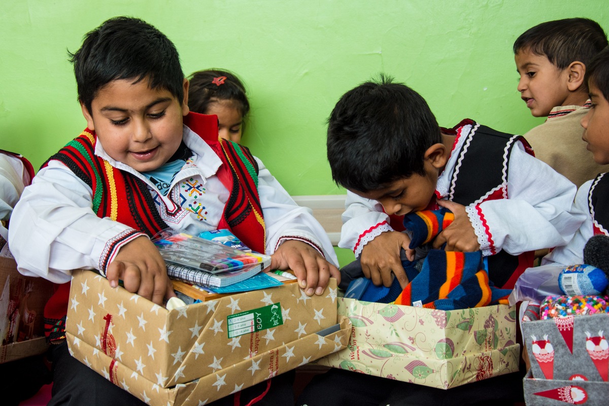 Endspurt für &quot;Weihnachten im Schuhkarton&quot; / Schuhkartons bald auf dem Weg zu den Empfängerkindern