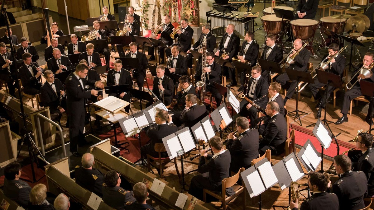 Kostenloses Adventskonzert in der Bonner Kreuzkirche / Der Generalinspekteur der Bundeswehr lädt zugunsten des Soldatenhilfswerks ein