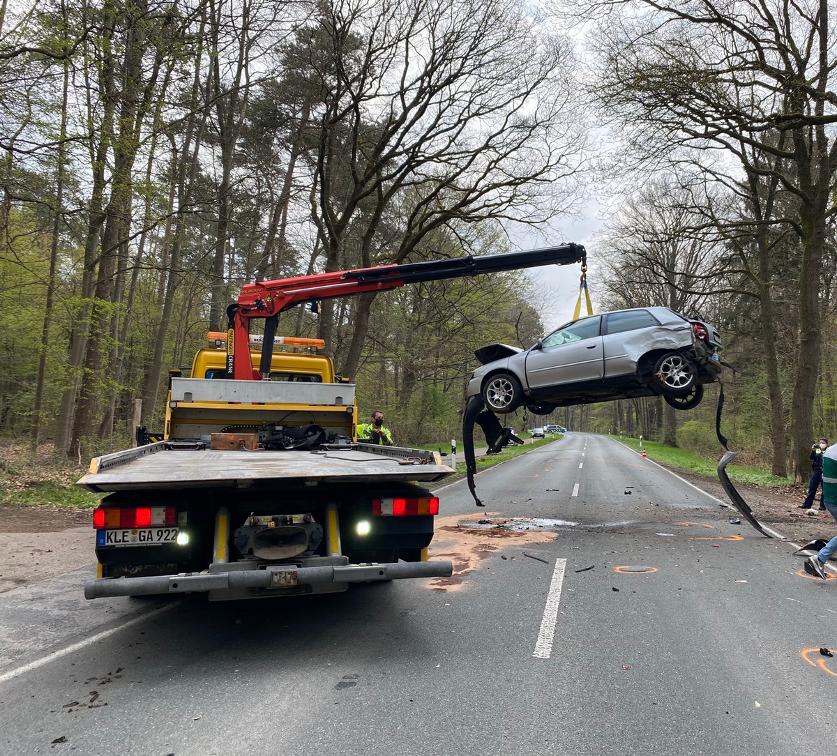 POL-KLE: Goch-Verkehrsunfall / Zwei Schwerverletzte