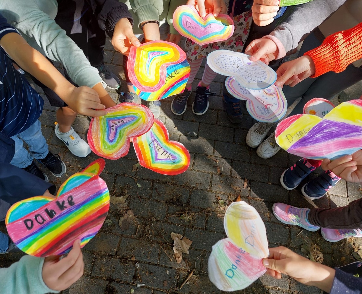 POL-BO: Gemeinsam im Einsatz für die Sicherheit der Kinder: Schulanfangsaktion der Ordnungspartner Verkehr in Bochum