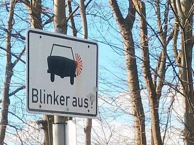 POL-DN: Blinker aus?