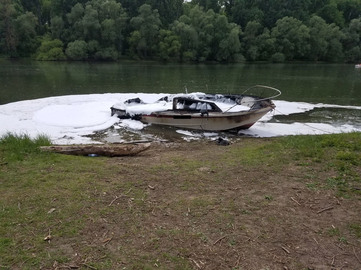 POL-HBPP: Verpuffung auf Sportboot