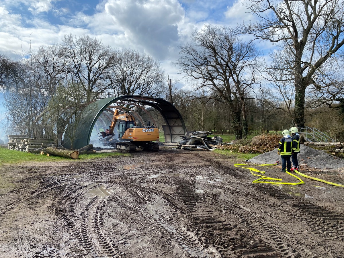 FW-GE: Schlussmeldung zum Strohballenbrand in Gelsenkirchen-Scholven