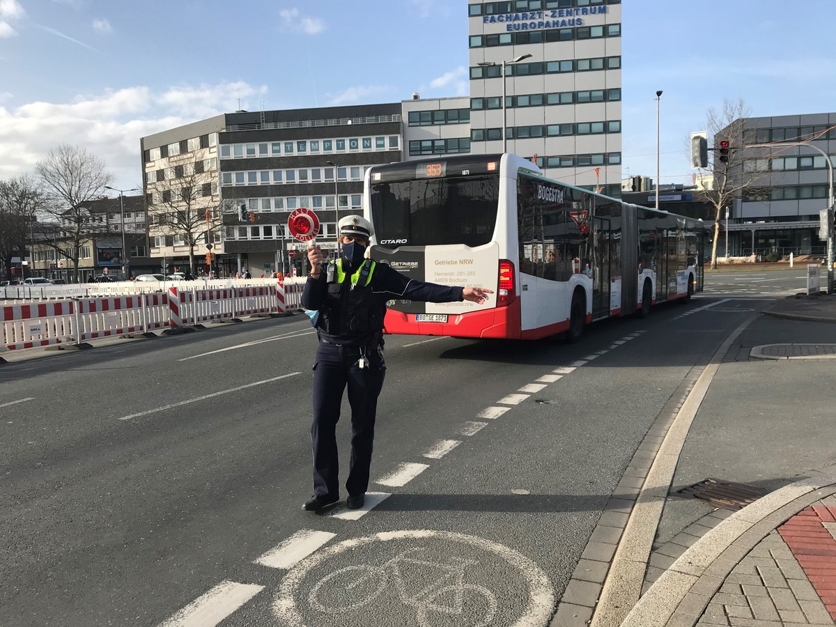 POL-BO: Jede(r) Dritte mit Handy hinterm Steuer: Abschlussmeldung der Verkehrssicherheitsaktion