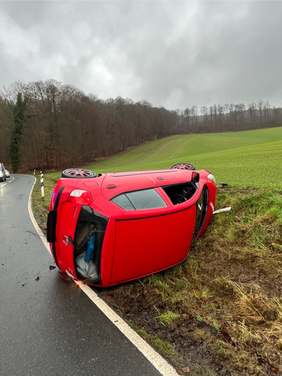 POL-HI: Verkehrsunfall fordert zwei leichtverletzte Personen