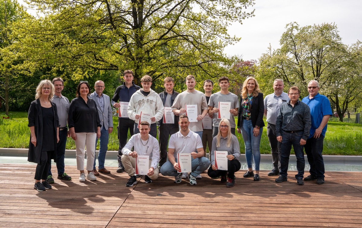 Successful completion: Koehler Group congratulates the graduates of 2024