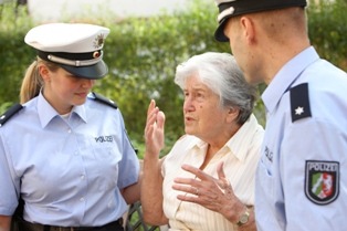 POL-REK: Seniorin beraubt - Kerpen