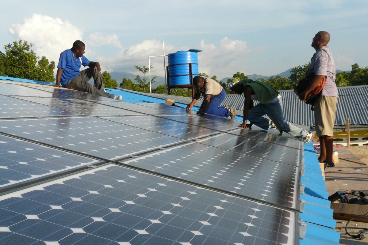 Solarstrom für Kinderkrankenhaus in Haiti / Paderborner Biohaus-Stiftung ist Kooperationspartner (BILD)