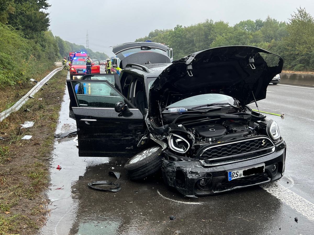 FW-HAAN: Neun Verletzte bei Verkehrsunfall auf der A 46