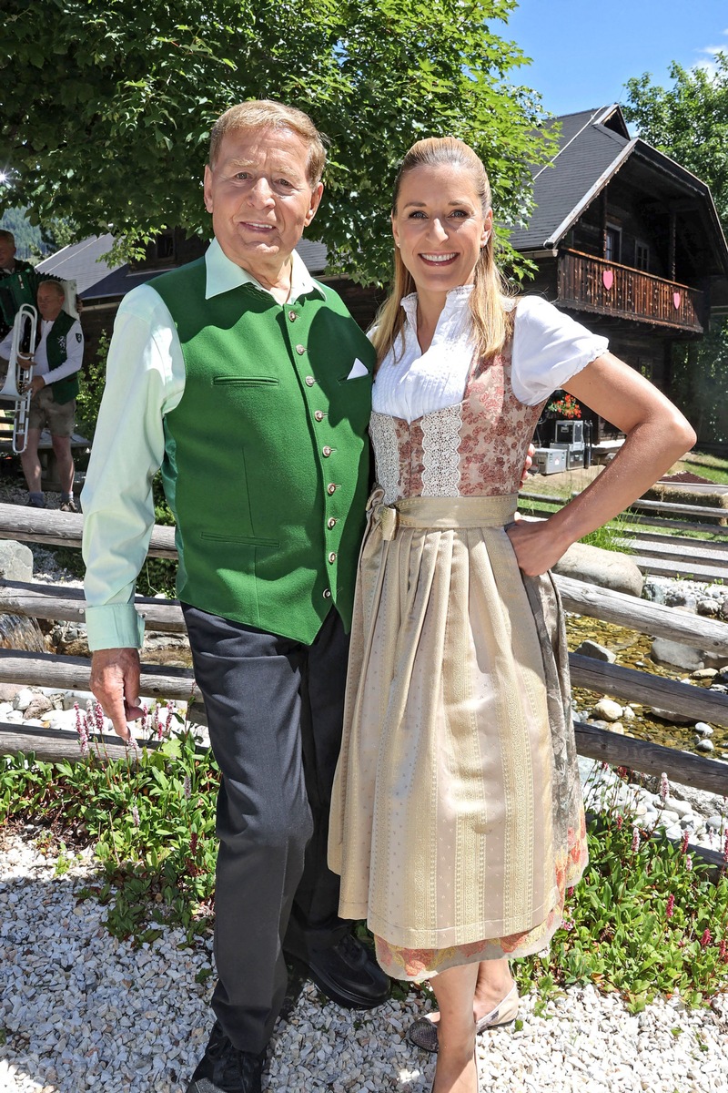 Stefanie und Eberhard Hertel: &quot;Auf der Bühne sind wir glücklich&quot; / Das berühmte Vater-Tochter-Duo im Interview mit dem &quot;Senioren Ratgeber&quot;