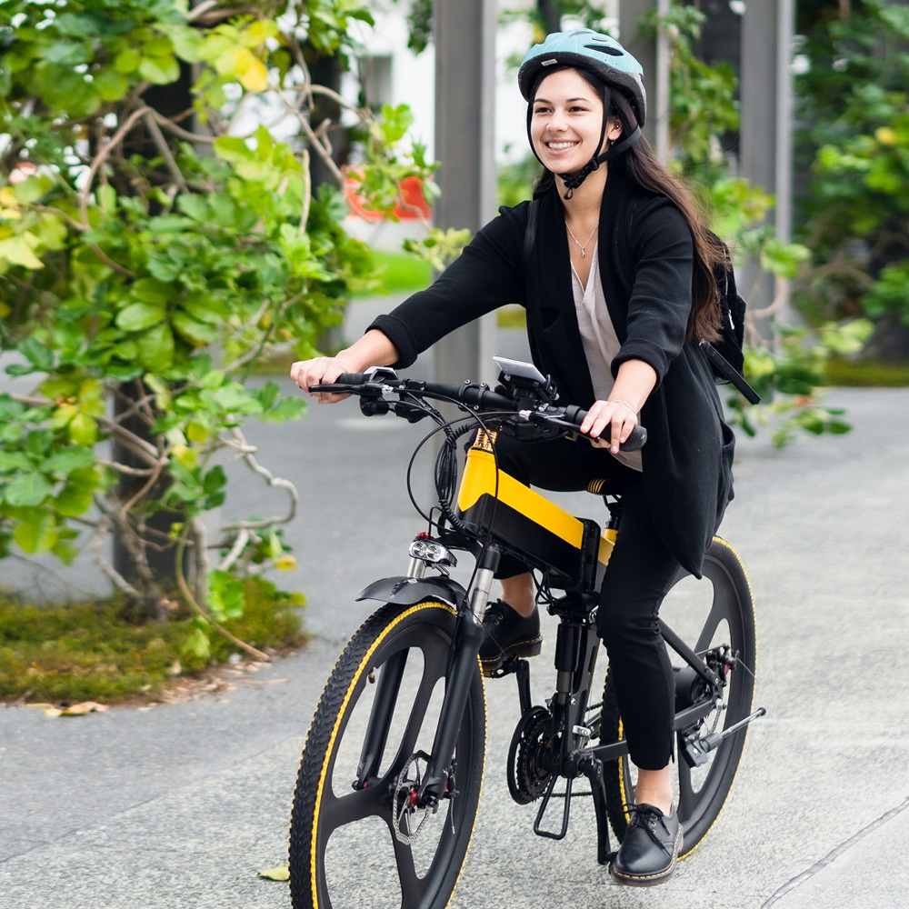 E-Bike Trend hat viele Gründe / Vor allem Menschen mittleren Alters aus ländlichen Regionen begeistern sich für Pedelecs. Nur ein Ergebnis der Viactiv Online-Umfrage.