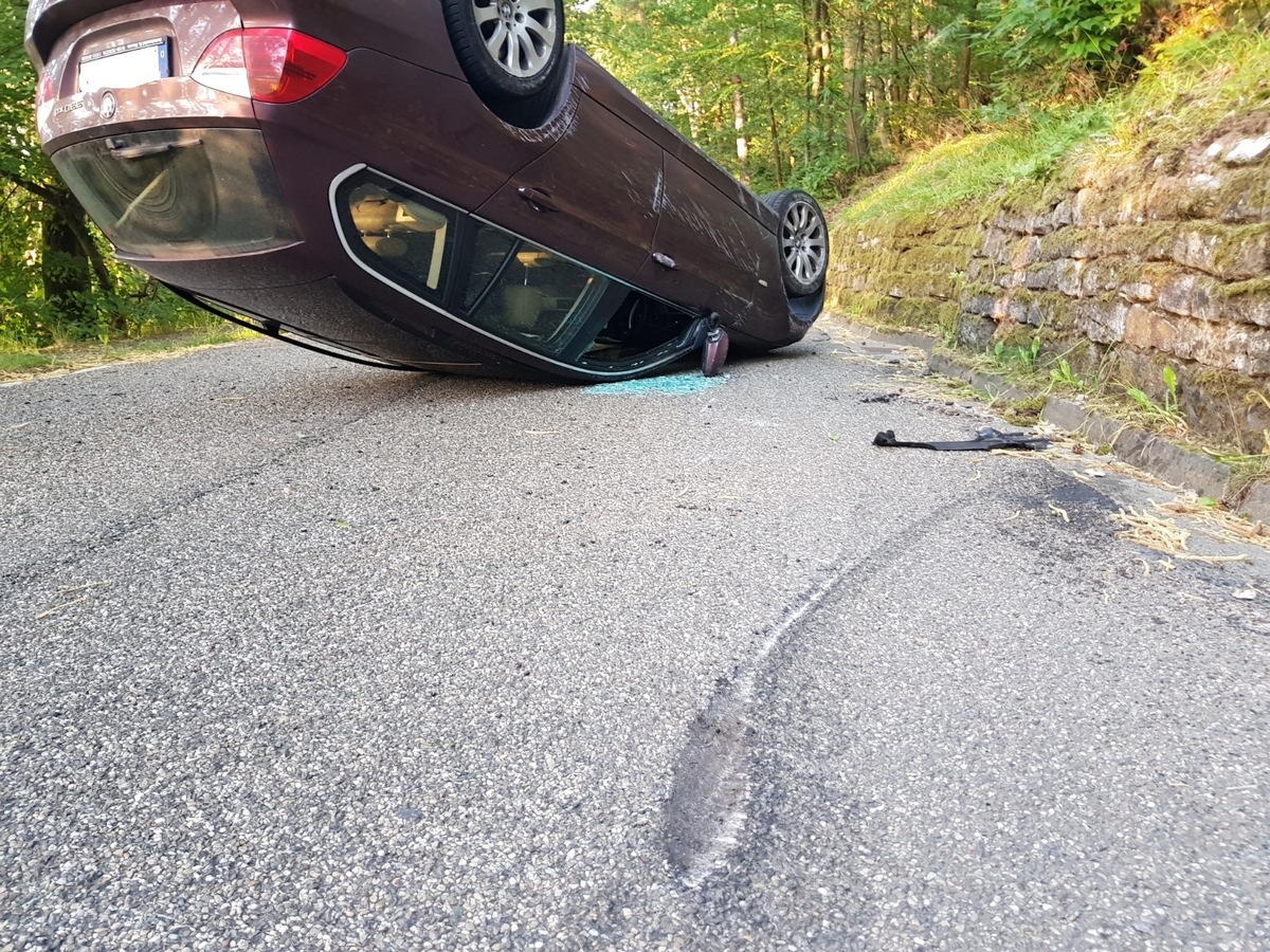 POL-PDNW: Bad Dürkheim- BMW überschlägt sich im Luitpoldweg