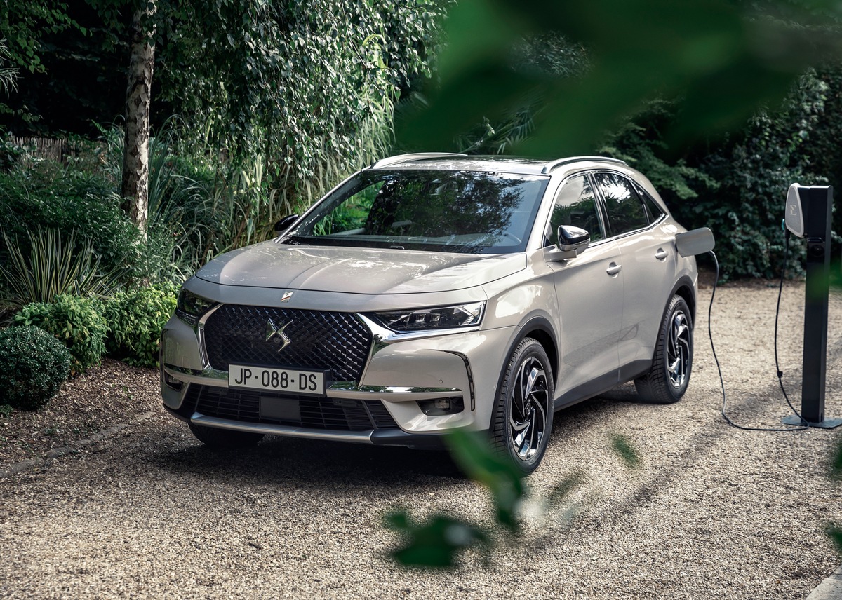 DS 7 CROSSBACK E-TENSE 225 / Neuer Premium-Plug-In-Hybrid ab sofort bestellbar