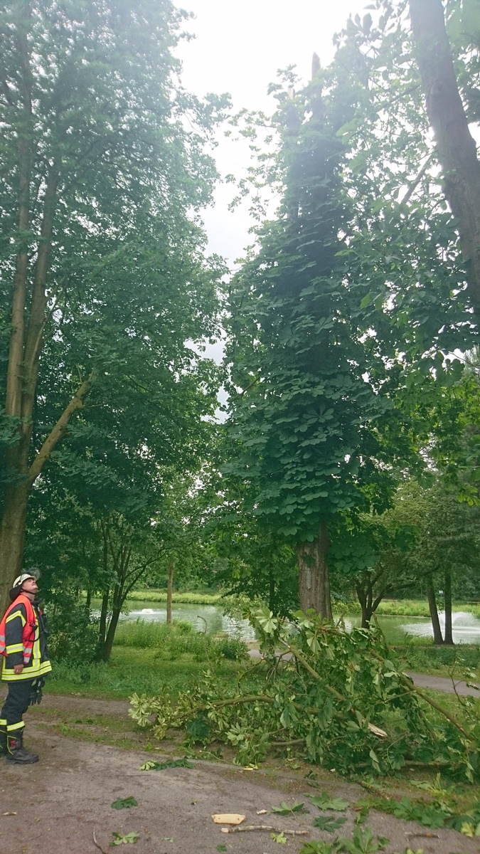 FW-WRN: TH_1 und 1RTW: Drei kleinere Einsätze für die Feuerwehr