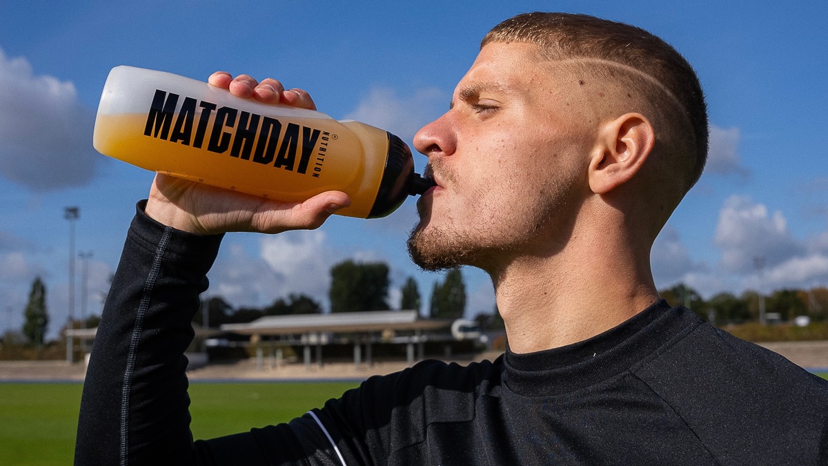 Mit der richtigen Ernährung zu mehr Leistung: MATCHDAY NUTRITION® hilft Fußballern im Profi- und Amateurbereich