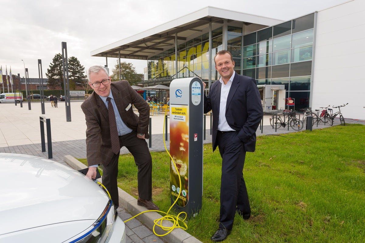 innogy elektrisiert Möbel HARDECK (FOTO)