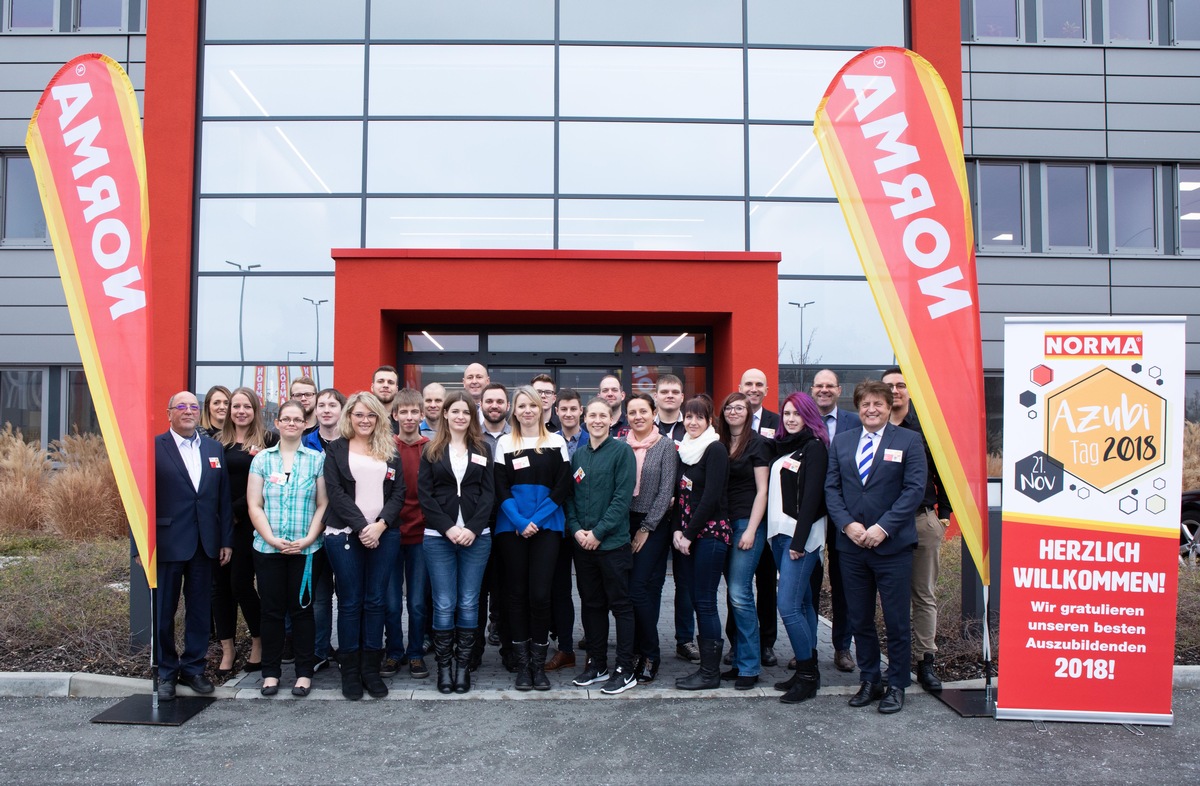 NORMA: 20 Top-Azubis auf Augenhöhe mit Top-Management! / Nürnberger Discounter führt auch 2018 sein Treffen mit besten Auszubildenden durch (FOTO)