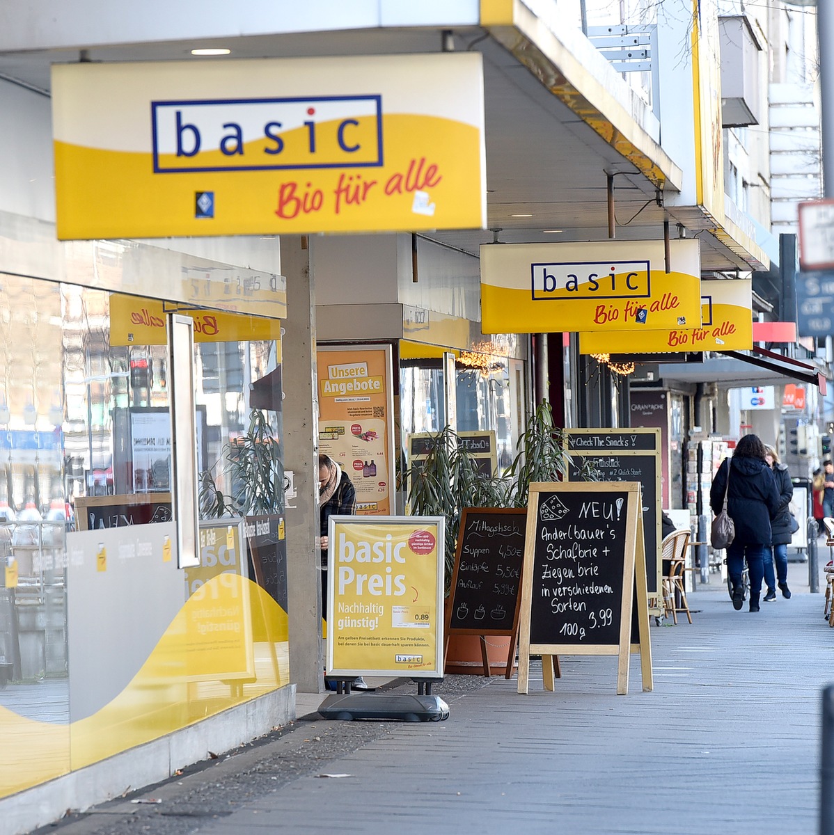 tegut... übernimmt Bio-Supermarktkette basic