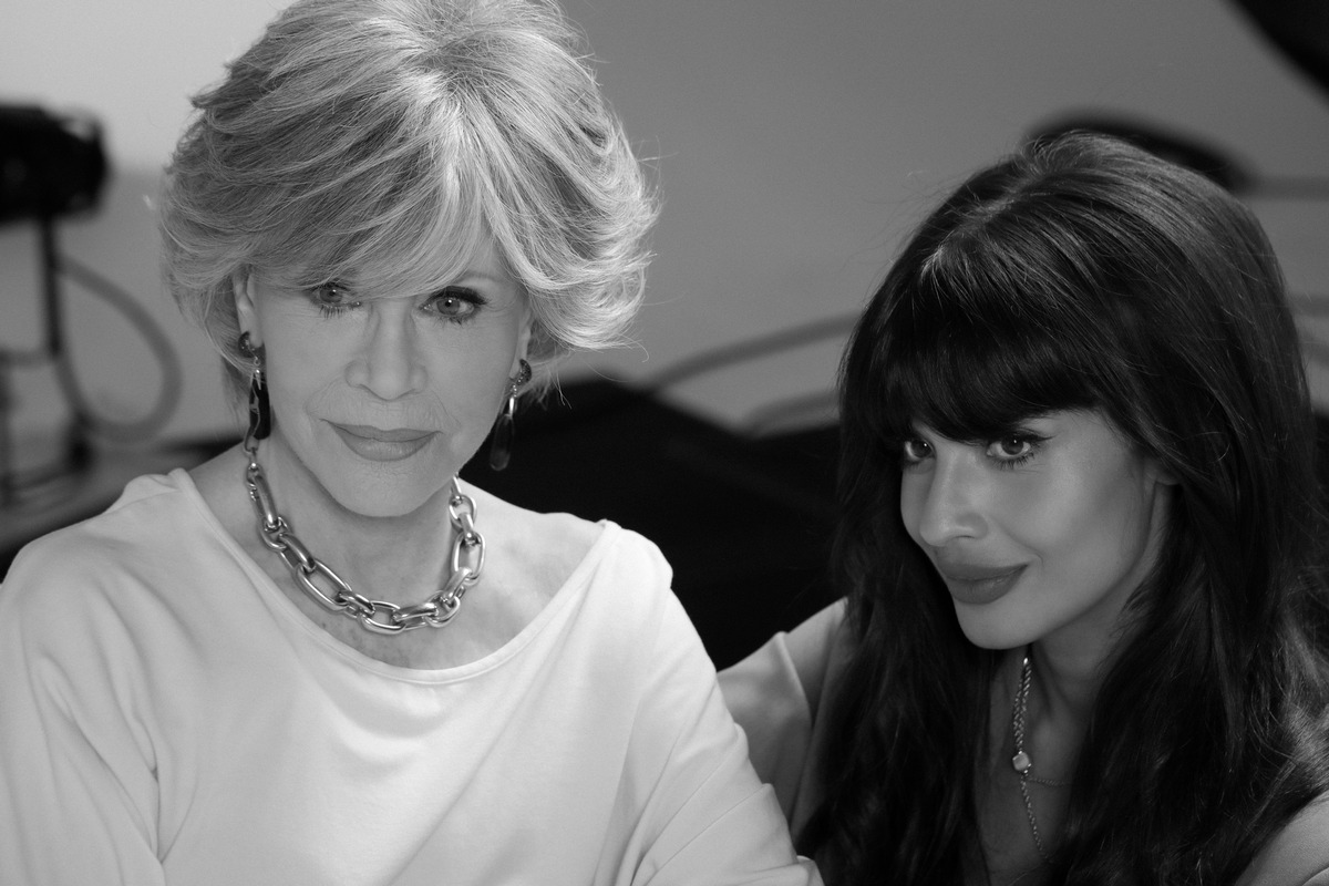 #PomellatoForWomen - Initiative des italienischen Juweliers Pomellato anlässlich des internationalen Weltfrauentags - Jameela Jamil im Gespräch mit Jane Fonda