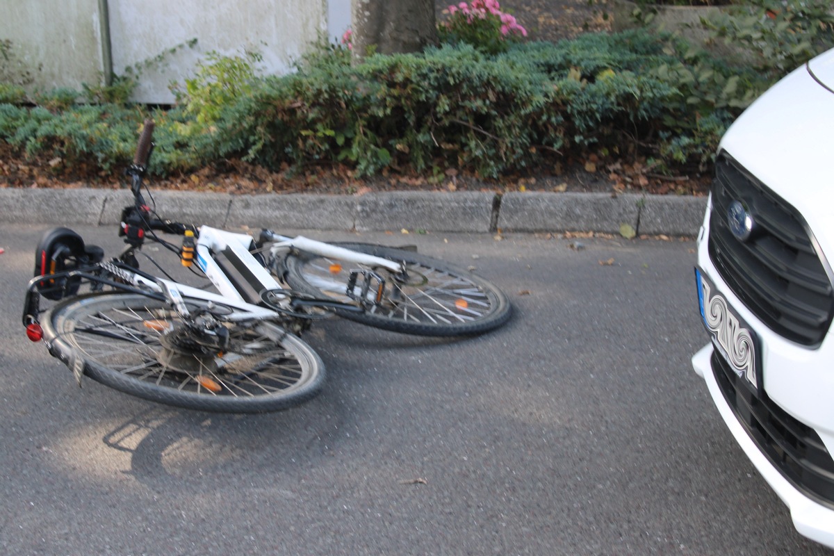 POL-RBK: Wermelskirchen - Pedelec-Fahrerin bei Zusammenstoß mit Pkw schwer verletzt