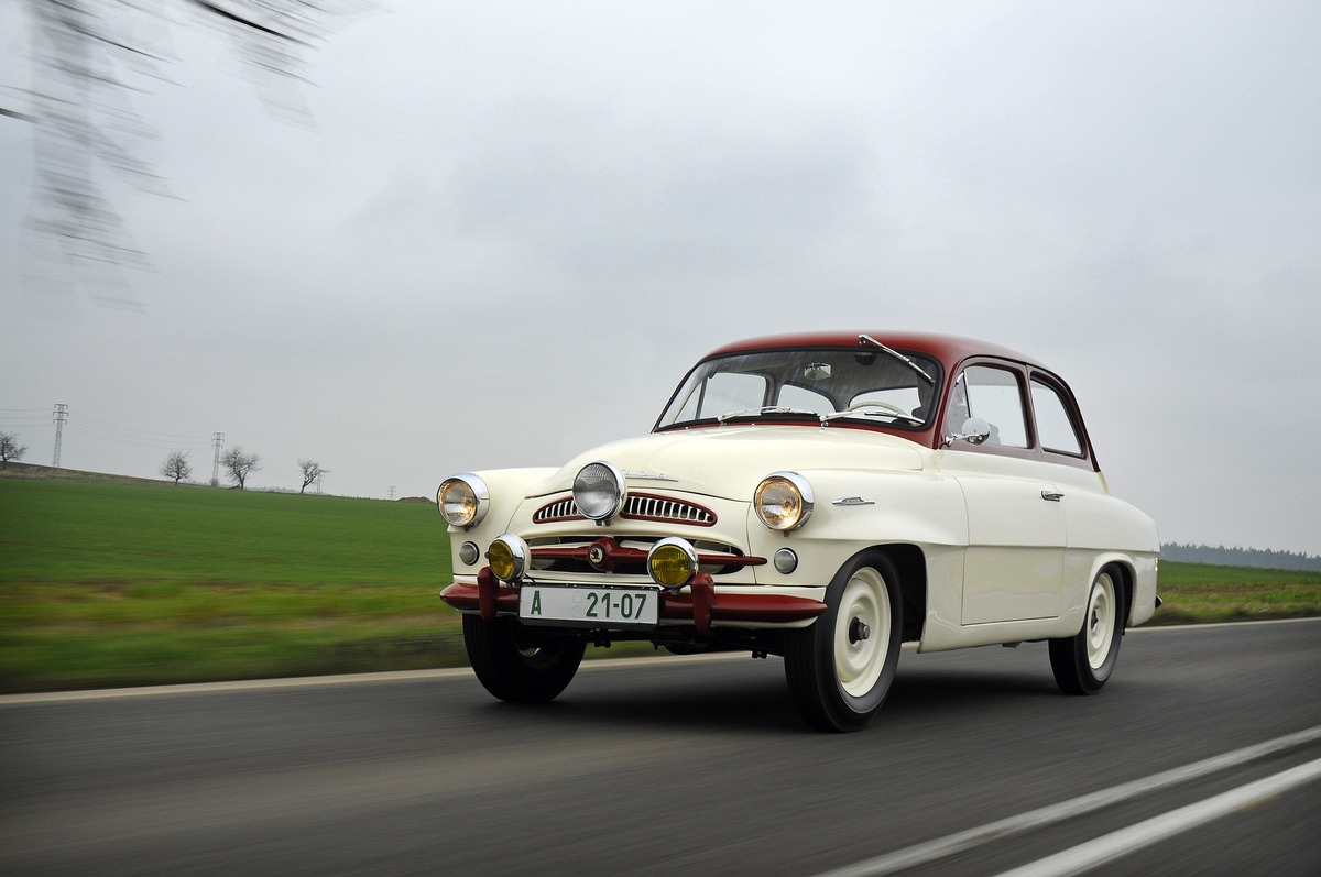 SKODA startet mit historischen Schmuckstücken bei der 16. Sachsen Classic Rallye (FOTO)