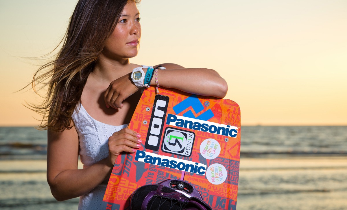 Europameisterin Sabrina Lutz kitet mit Panasonic / Mit der GH3 und der ActionCam HX-A500 perfektioniert die Kitesurferin Tricks und Sprünge (FOTO)