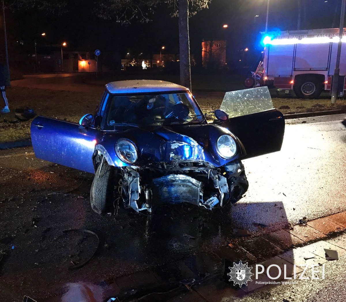 POL-PPWP: Auf Lauterstraße gegen Baum geprallt