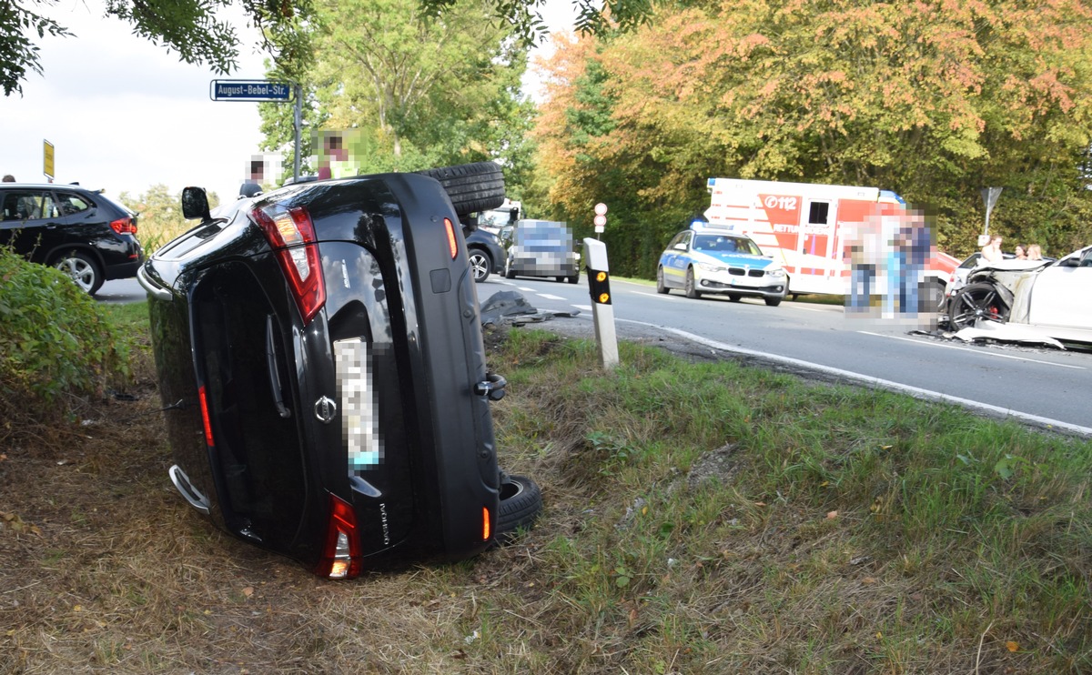 POL-HF: Verkehrsunfall mit Personenschaden -
Linksabbieger verursacht zwei Zusammenstöße