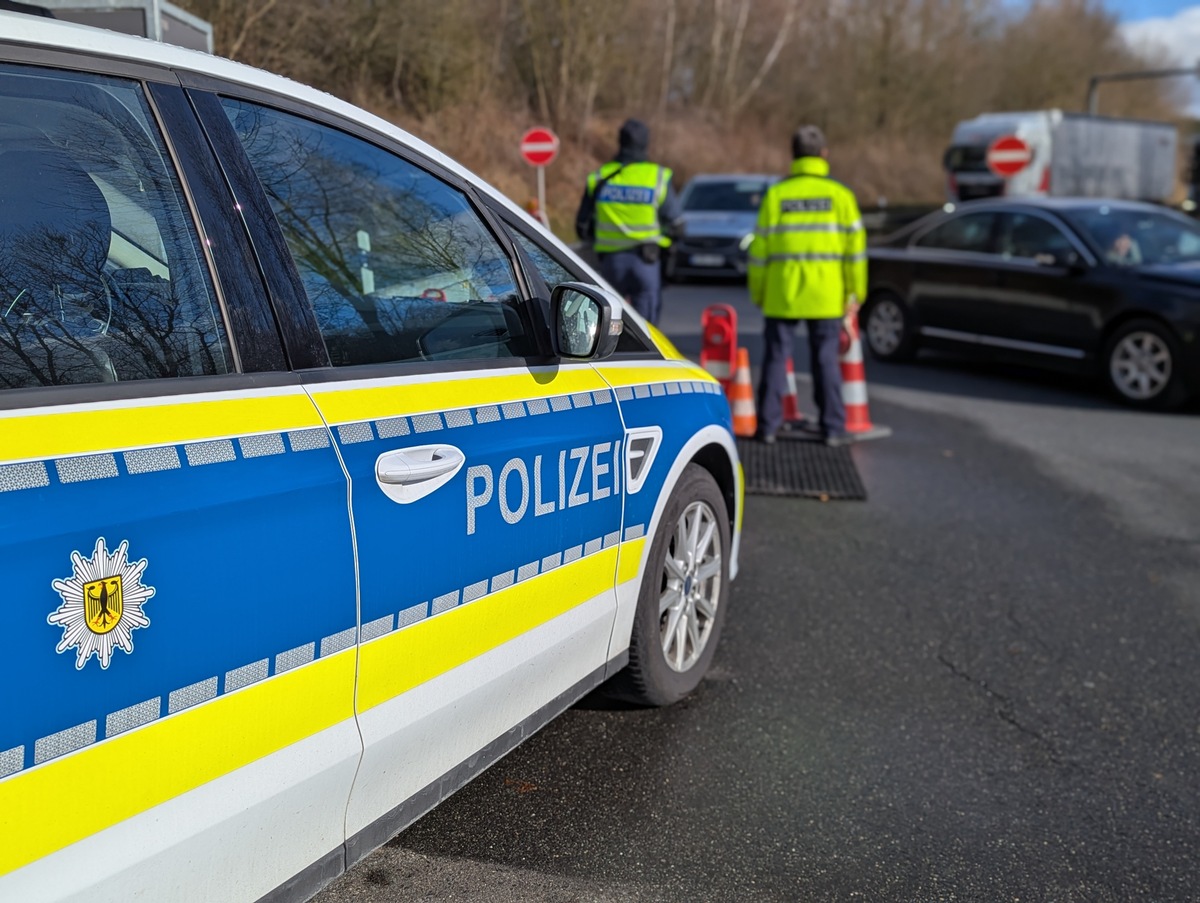 Bundespolizeidirektion München: Sieben Haftbefehle am Wochenende vollstreckt Bundespolizei Waidhaus nimmt bei Grenzkontrollen gesuchte Straftäter fest