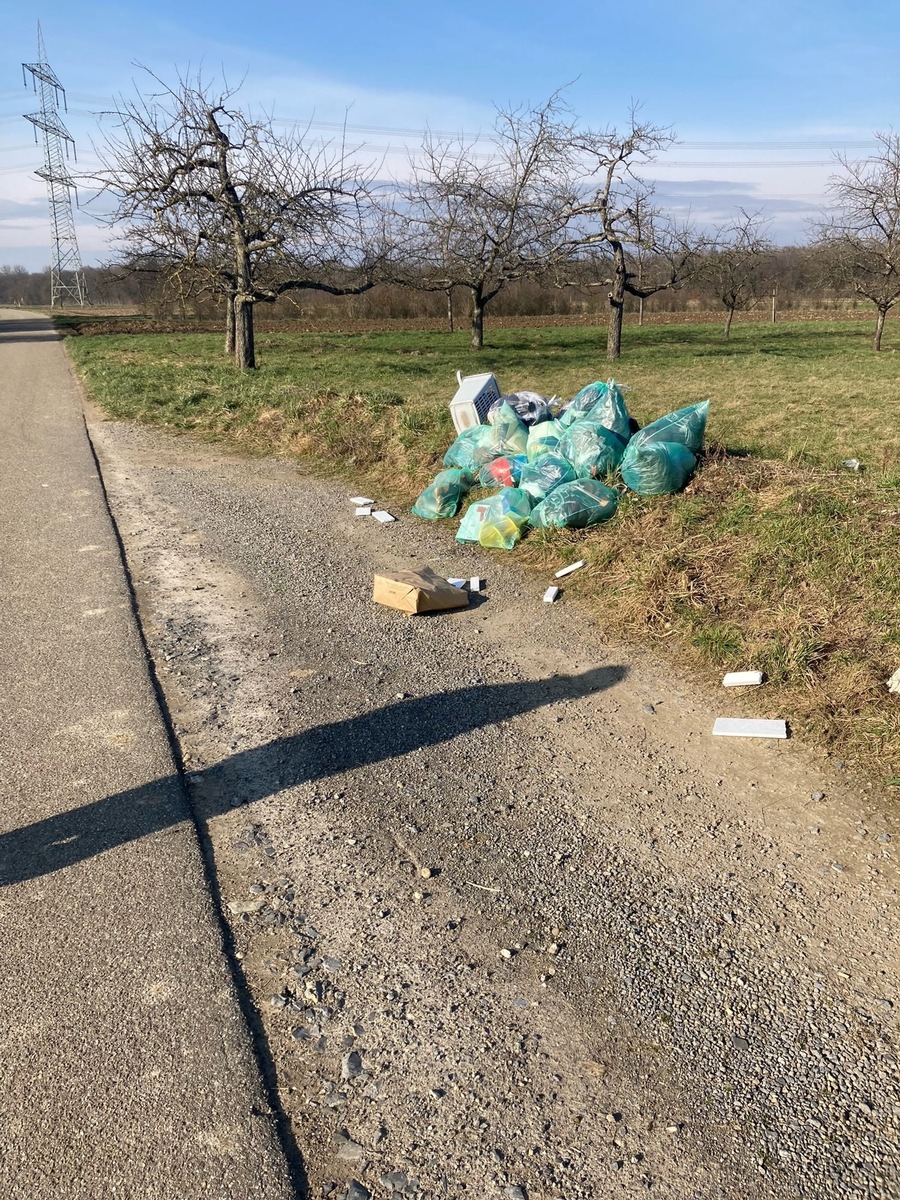 POL-OG: Steinmauern - Müll illegal entsorgt - Zeugen gesucht